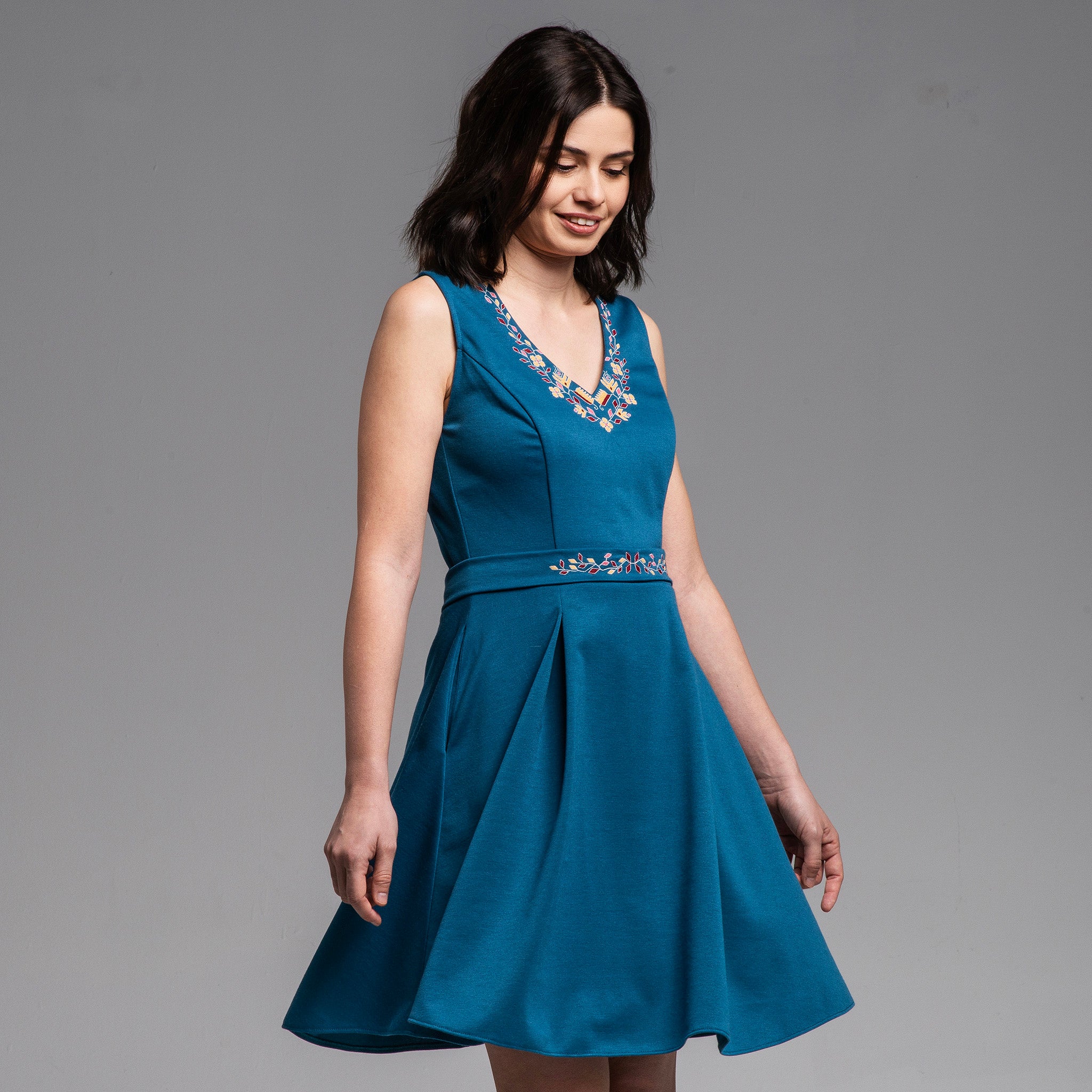 Къса рокля "Пролет"