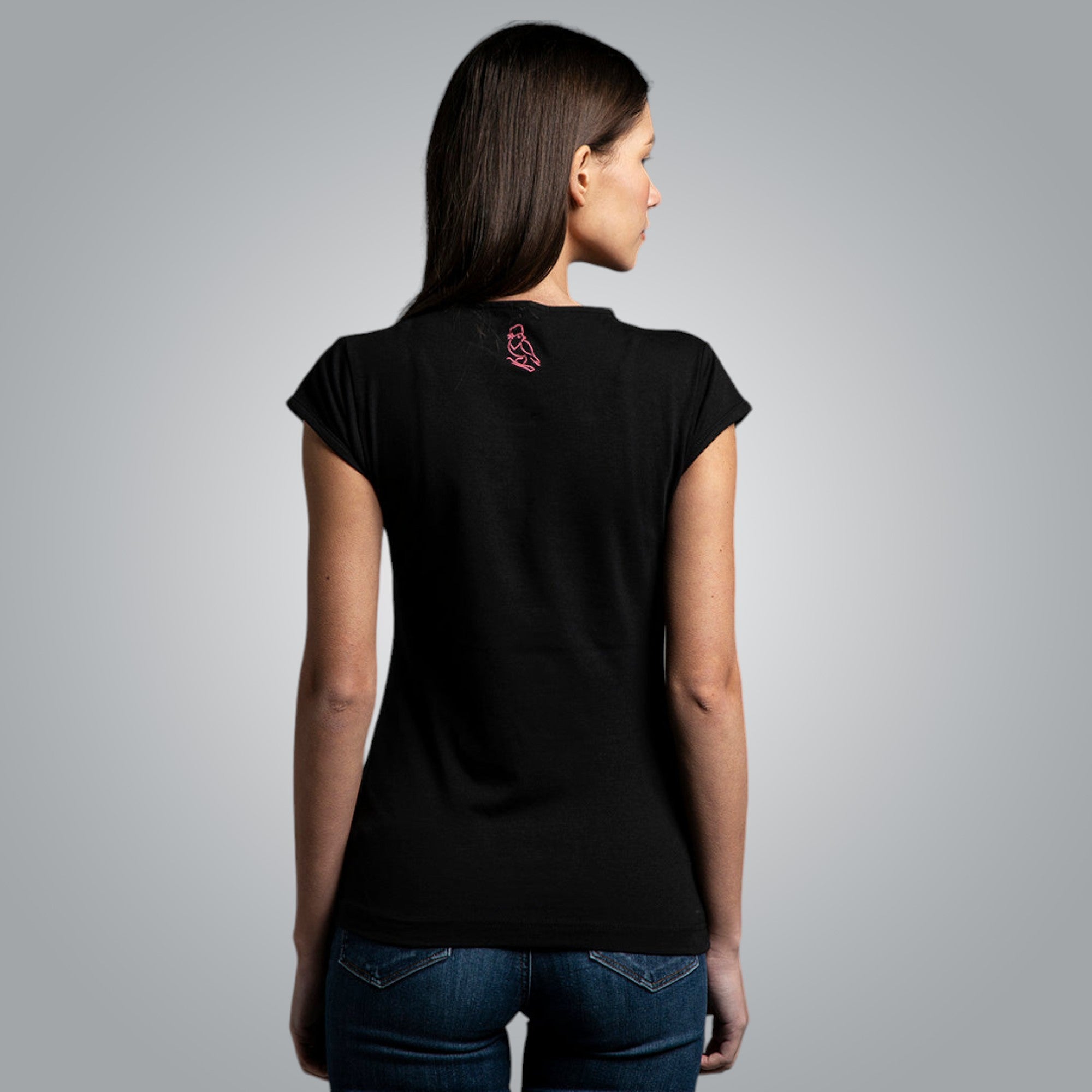 Тениска с V деколте "от Шоплука"