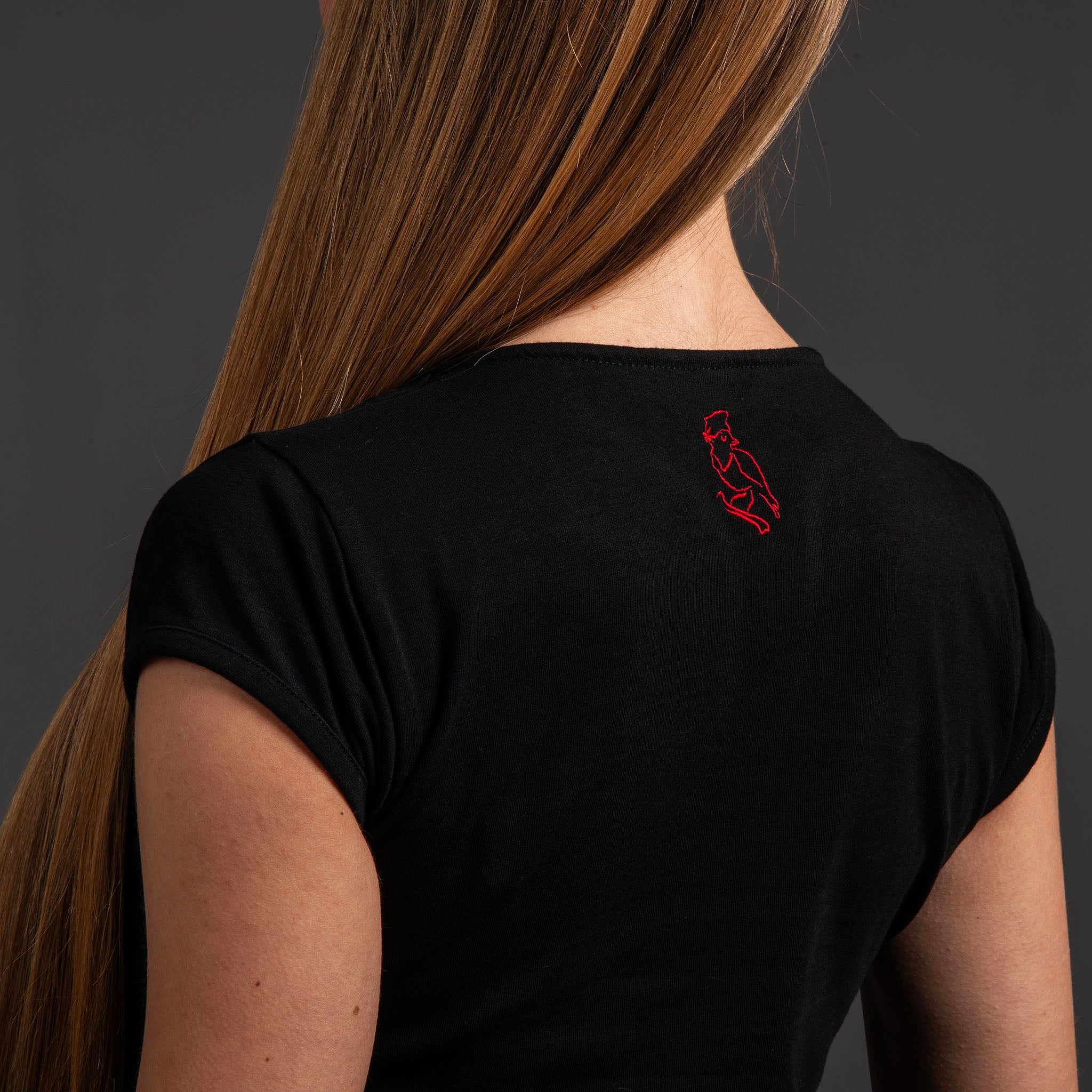 Тениска с V-деколте "Прелест"