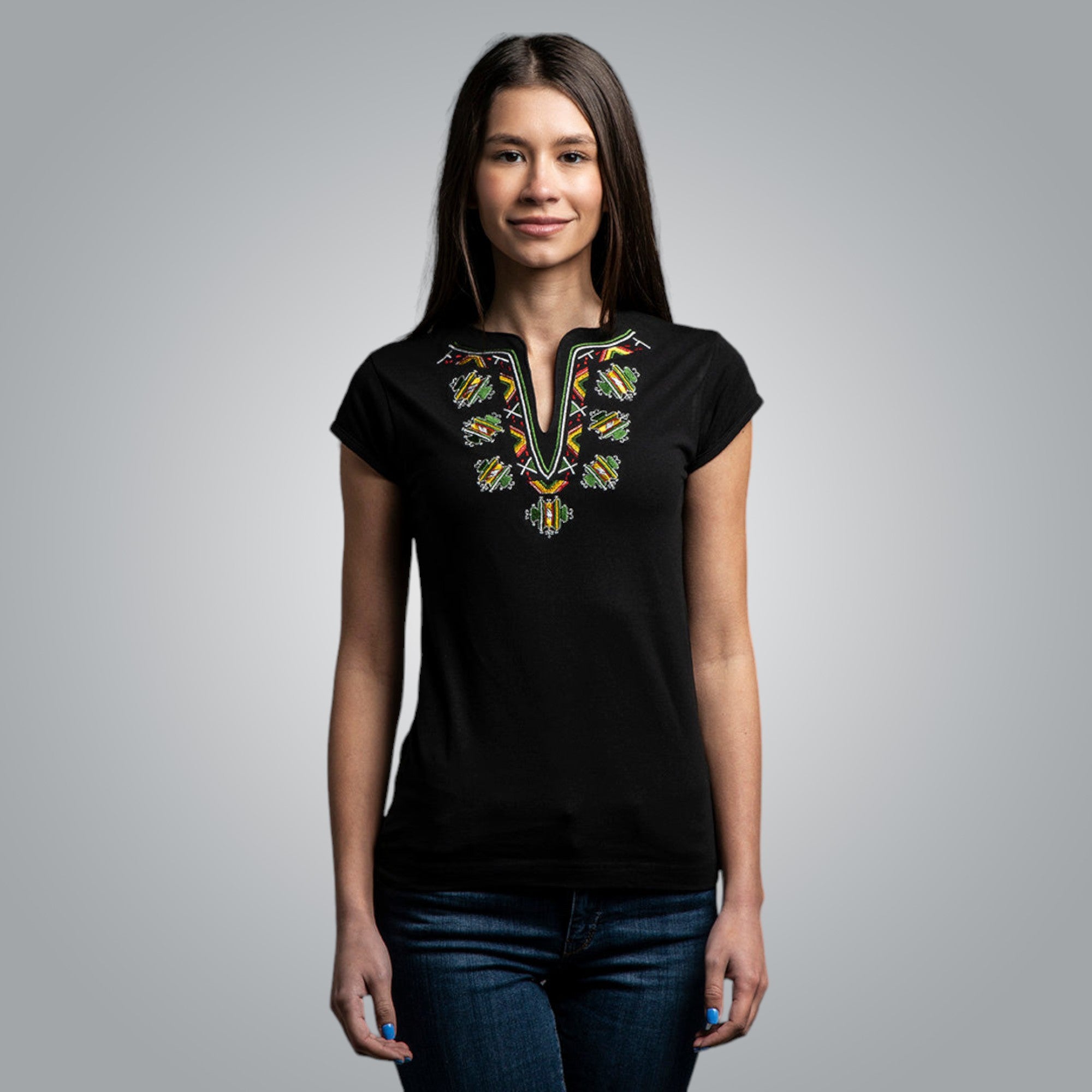 Тениска с V деколте "от Шоплука"