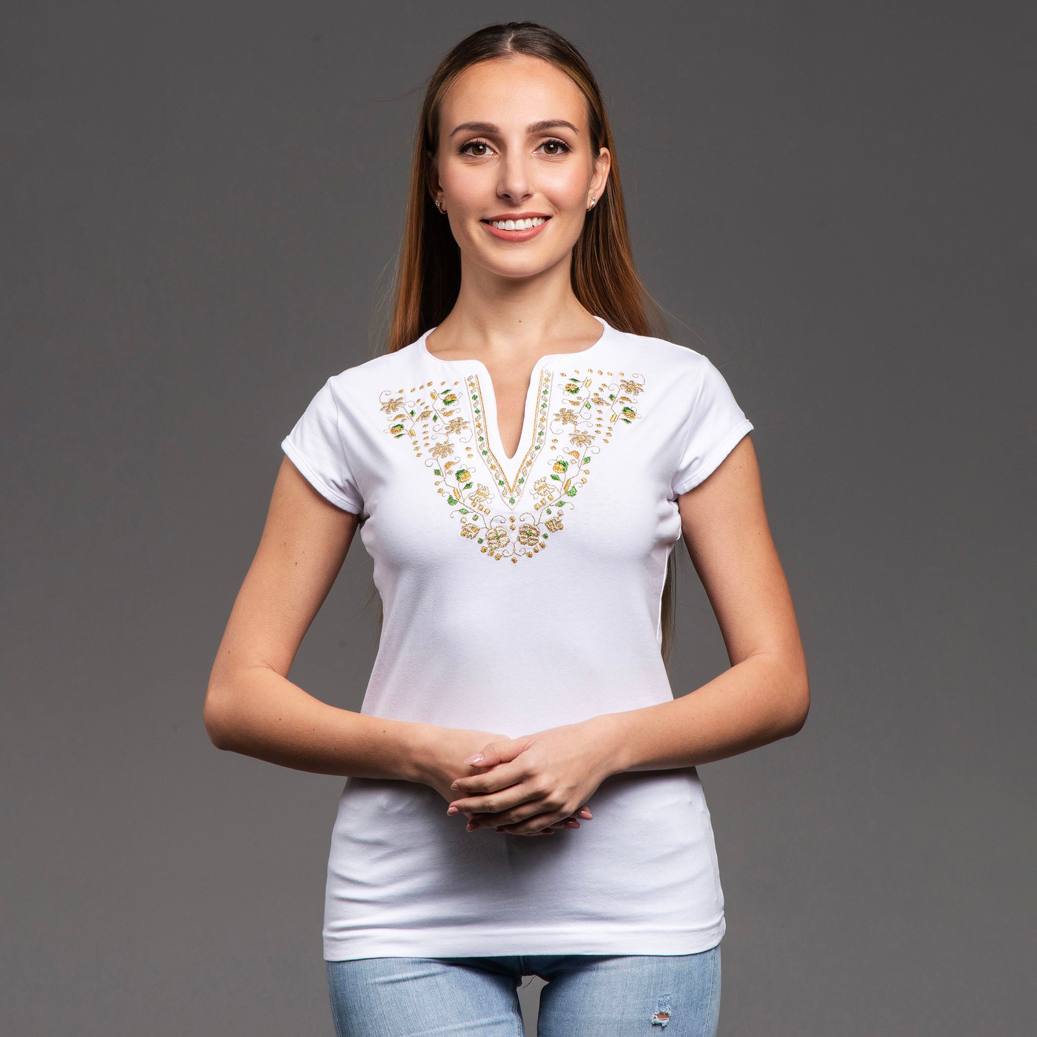 Тениска с V-деколте "Прелест"