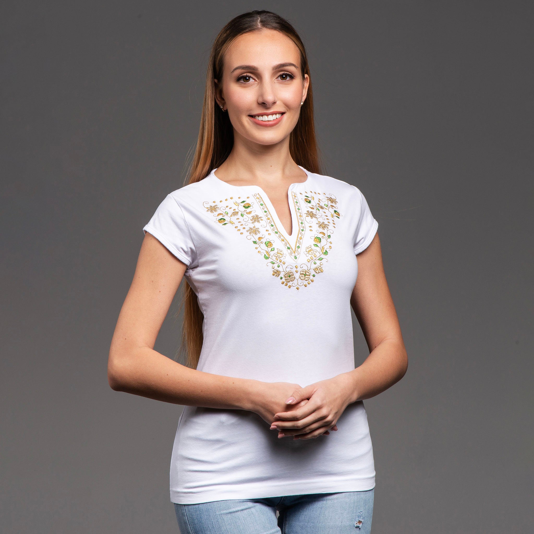 Тениска с V-деколте "Прелест"