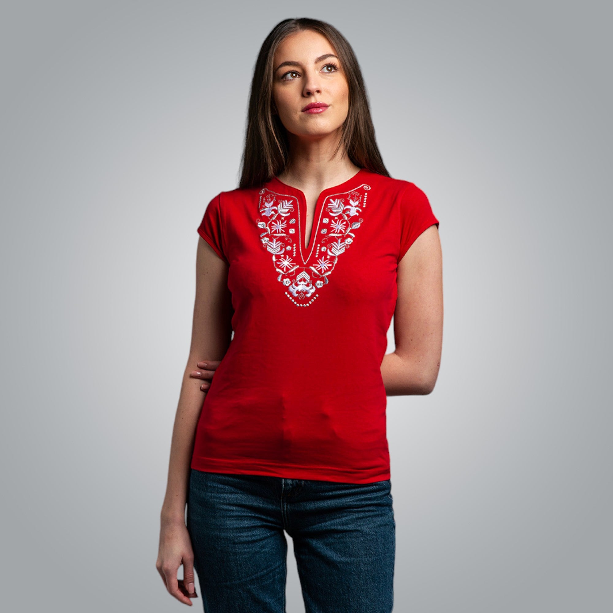Тениска с V деколте - "Самоковска"