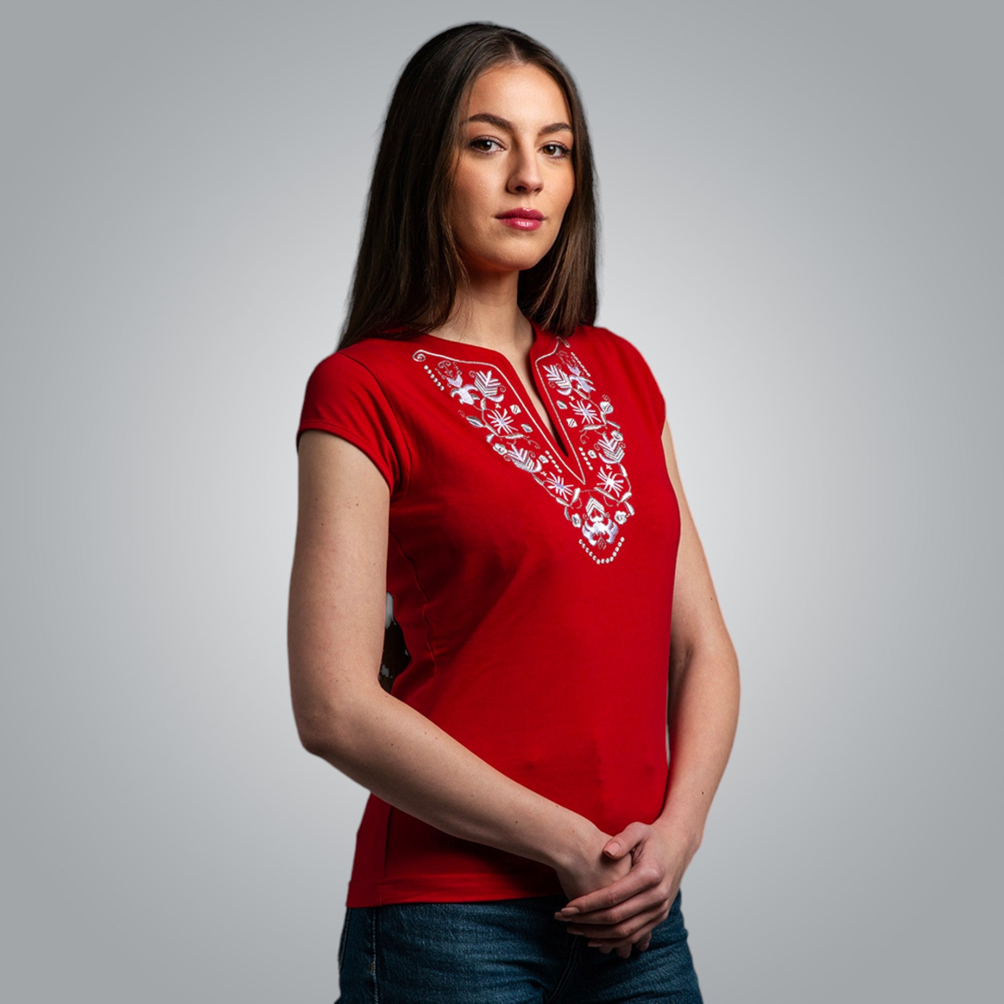 Тениска с V деколте - "Самоковска"