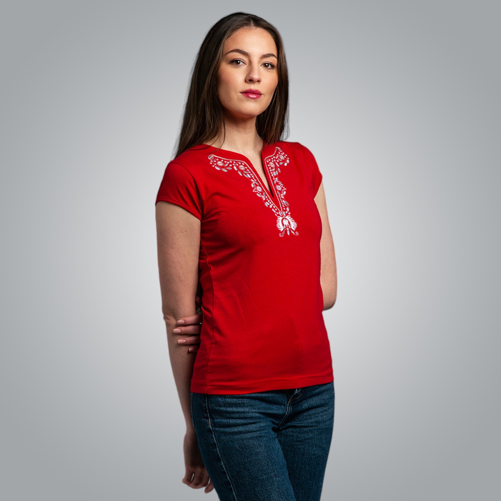 Тениска с V-деколте "Плодородие"