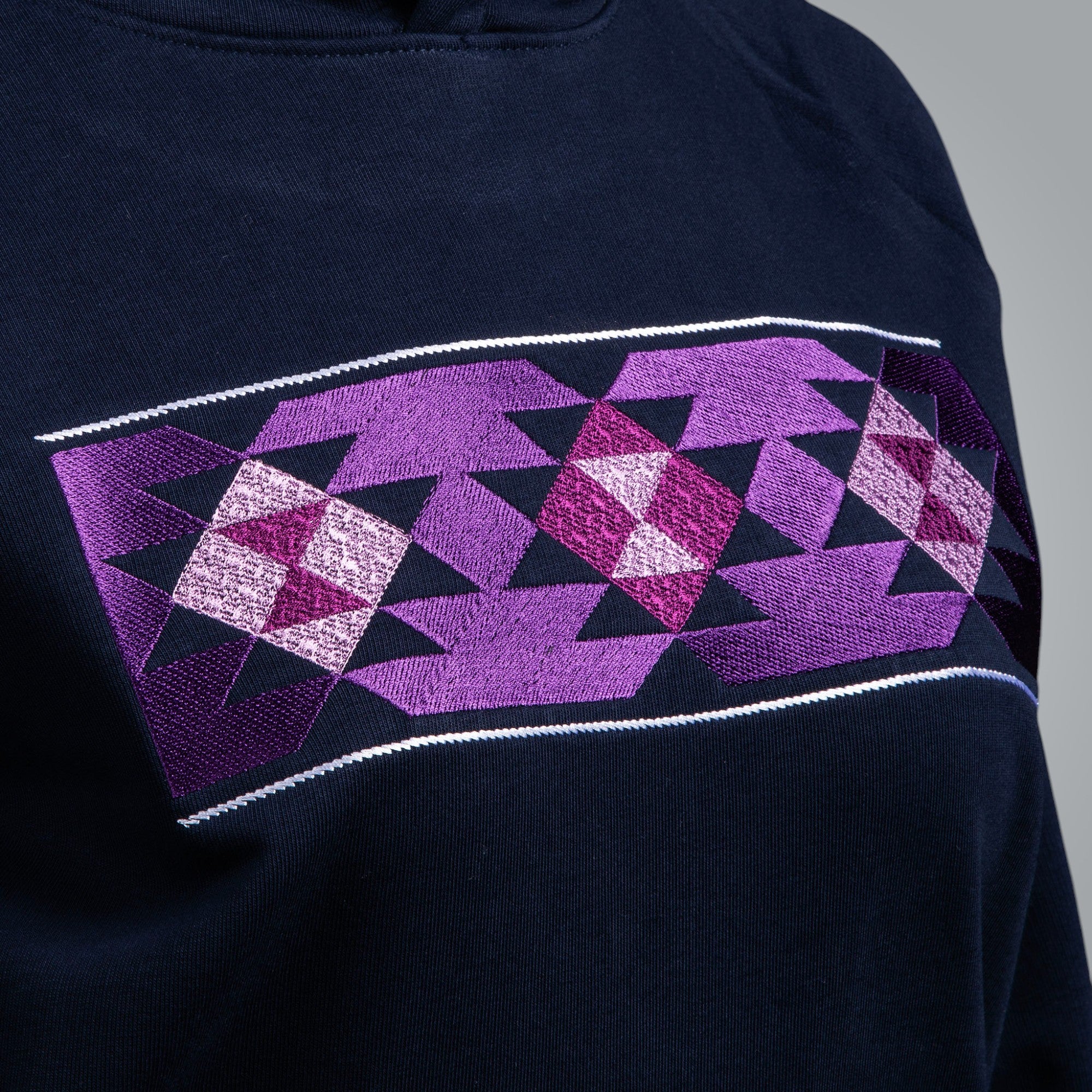 Дамска блуза с качулка "Род"