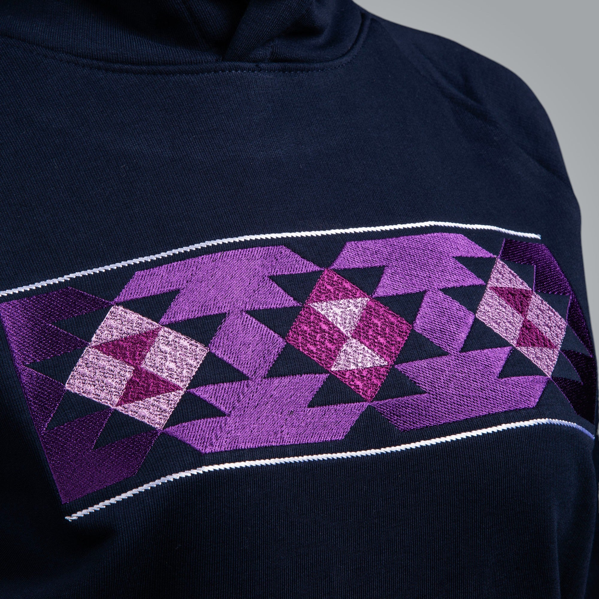 Дамска блуза с качулка "Род"