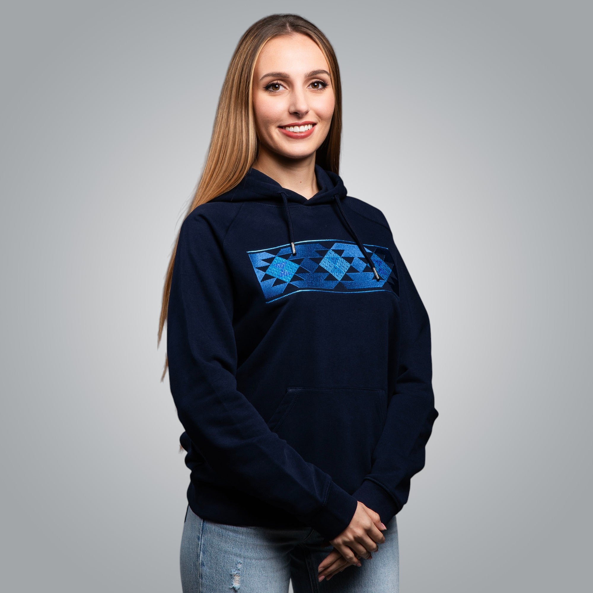 Дамска блуза с качулка "Род"