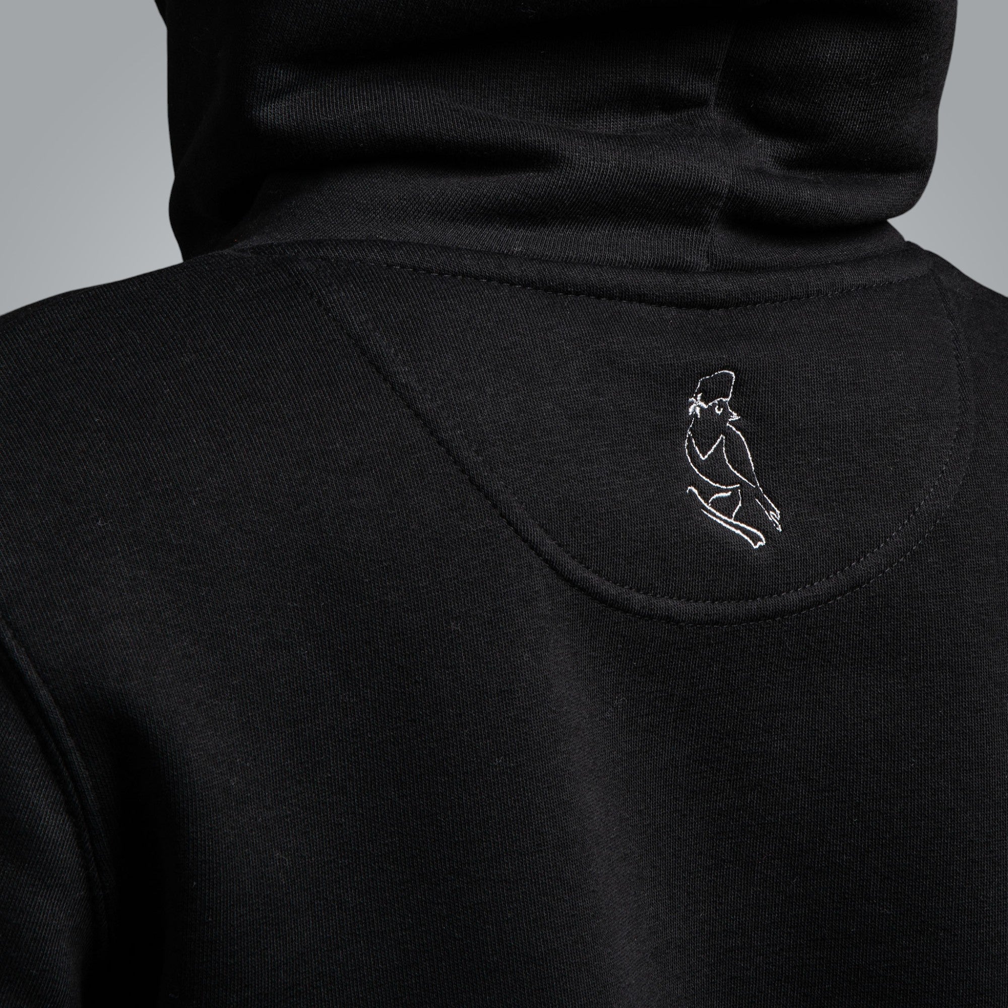 Дълга блуза с качулка "Защита"