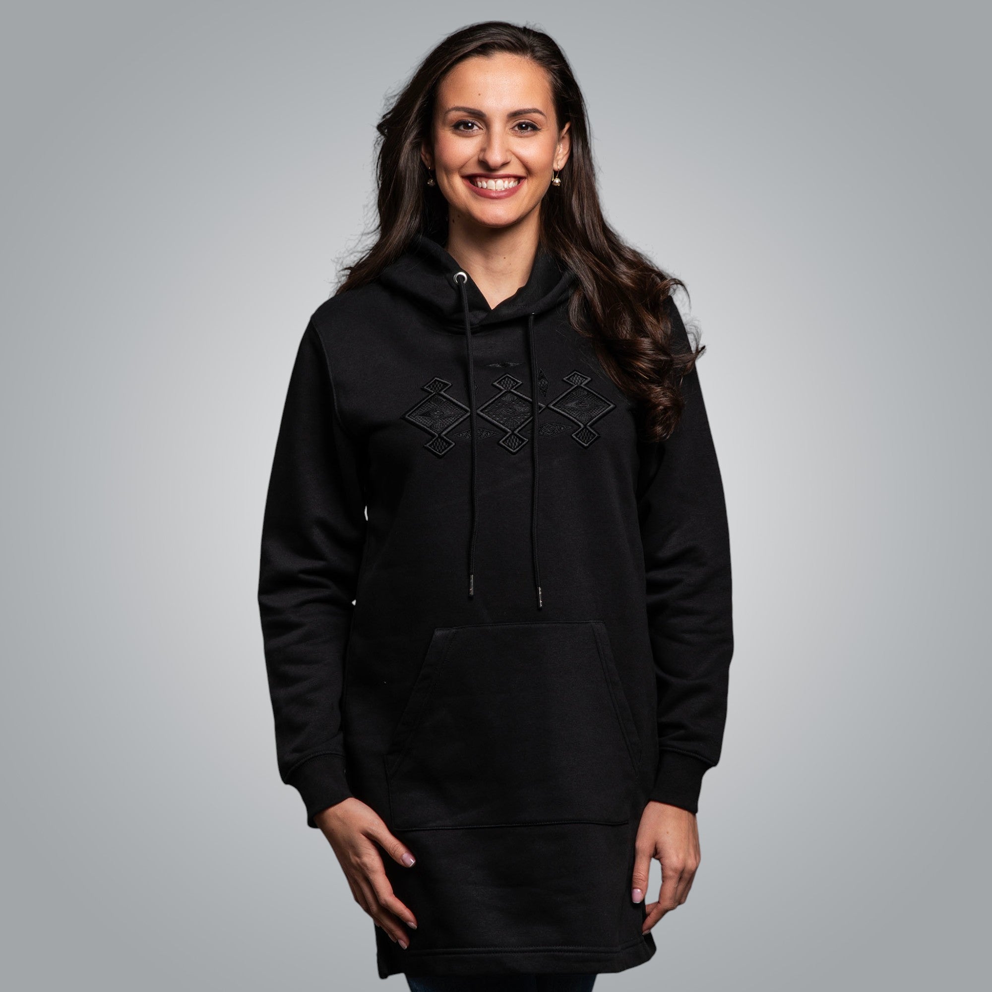 Дълга блуза с качулка "Канатица" 3D