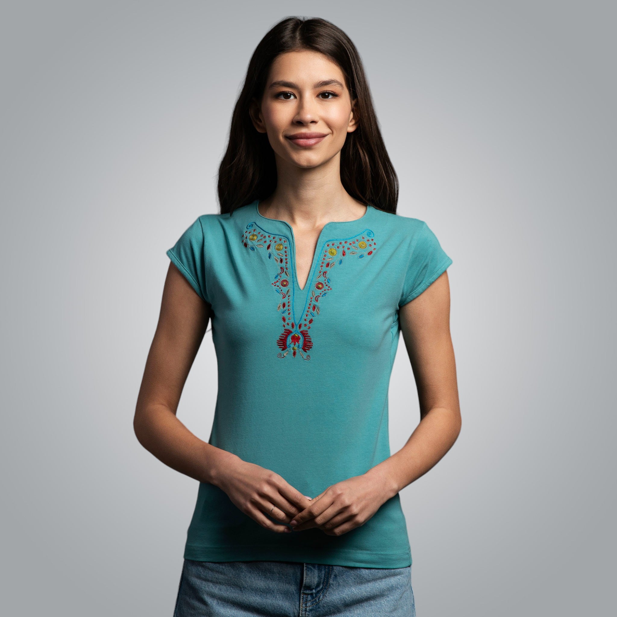 Тениска с V-деколте "Плодородие"