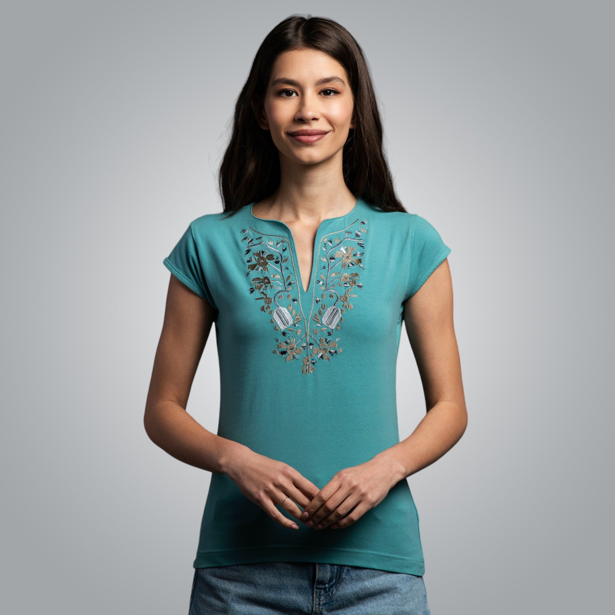 Тениска с V-деколте "Дърво на живота"