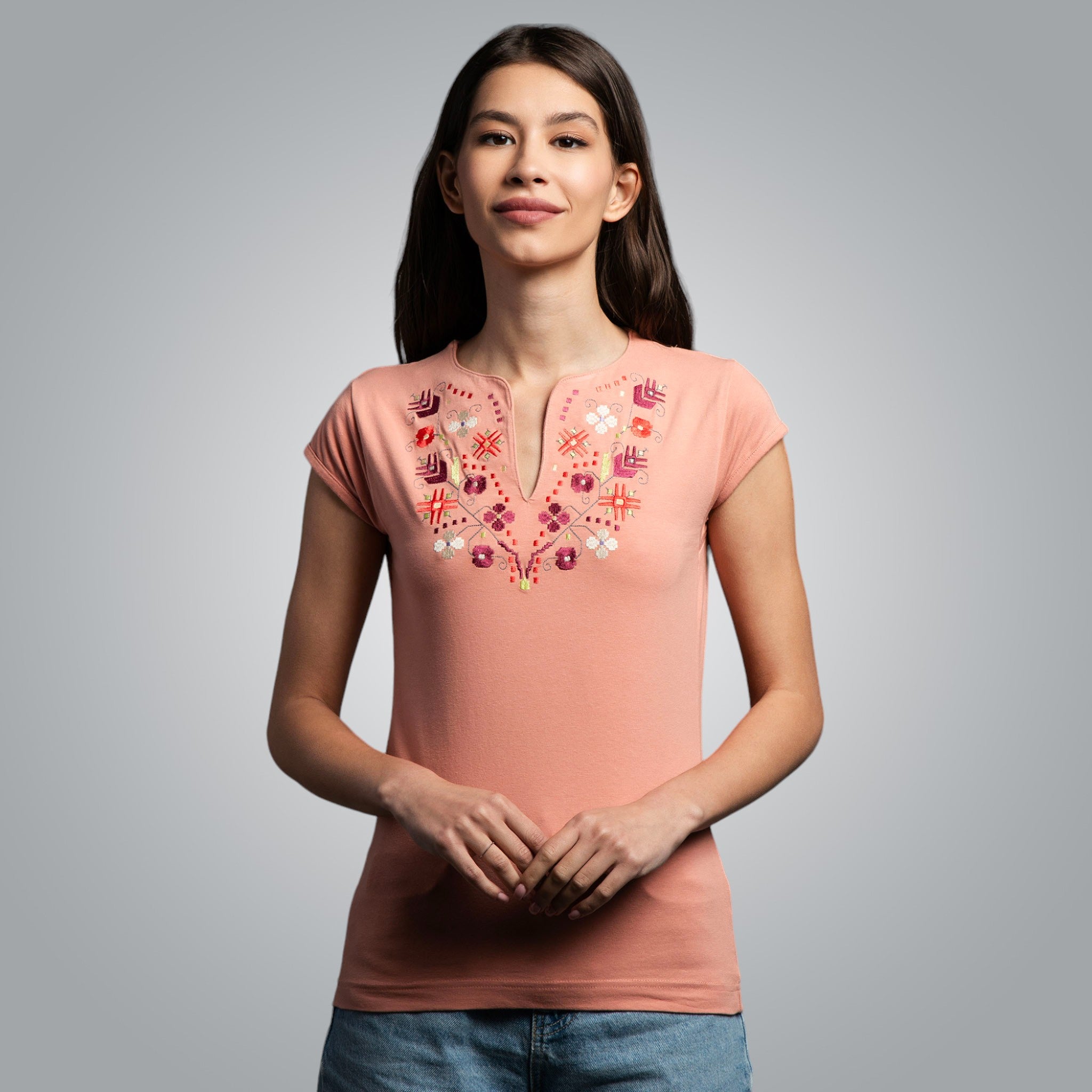 Тениска с V-деколте "Тракийска"