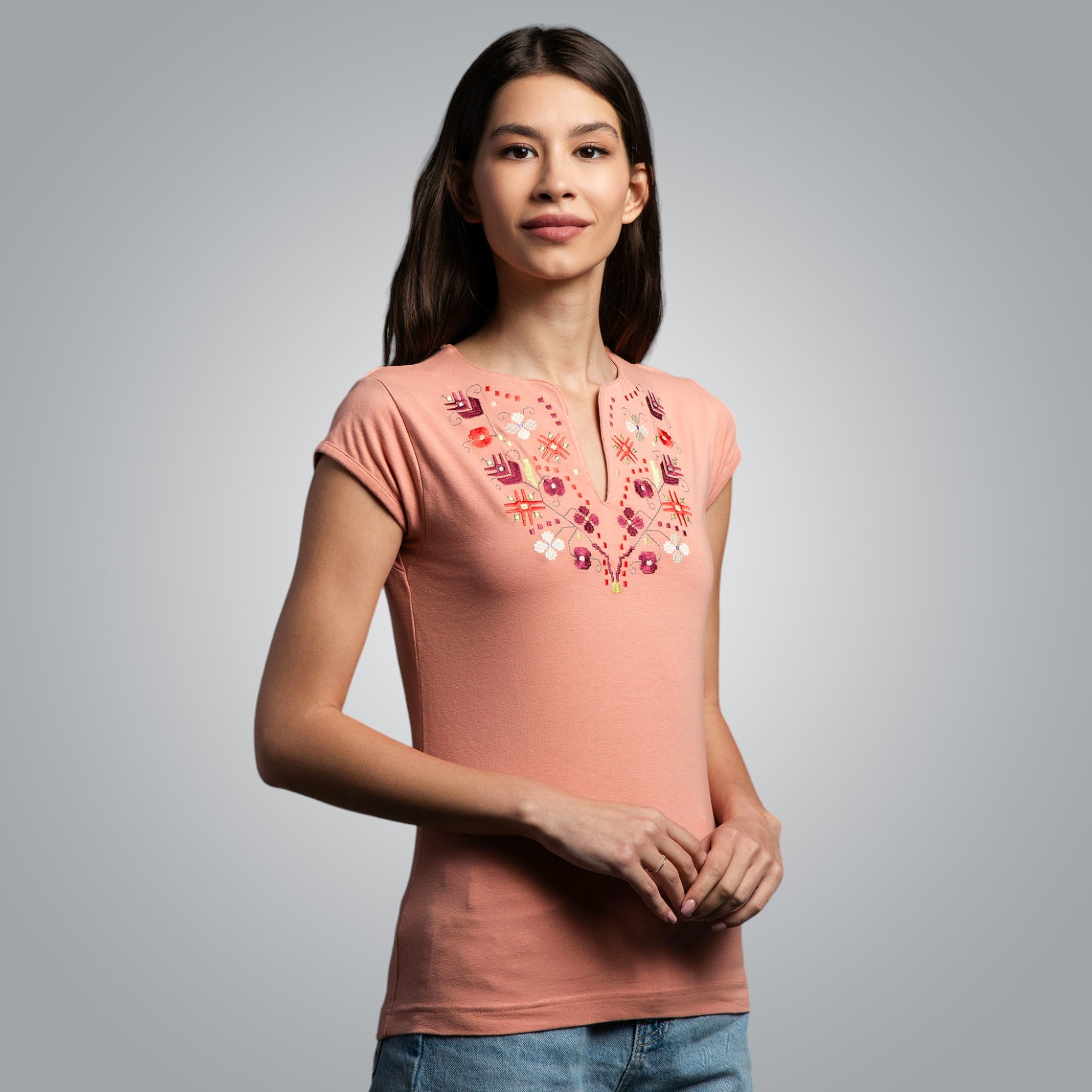 Тениска с V-деколте "Тракийска"