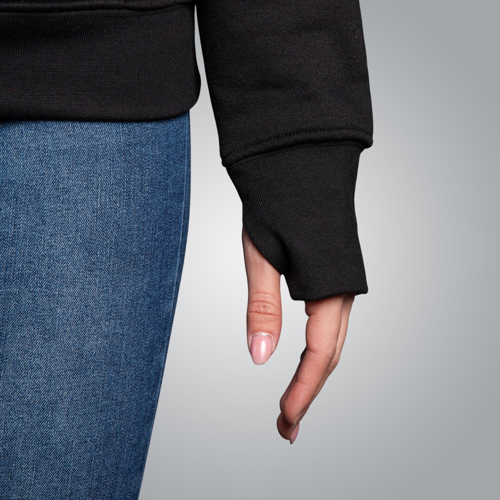 Дамска блуза с качулка "Защита"