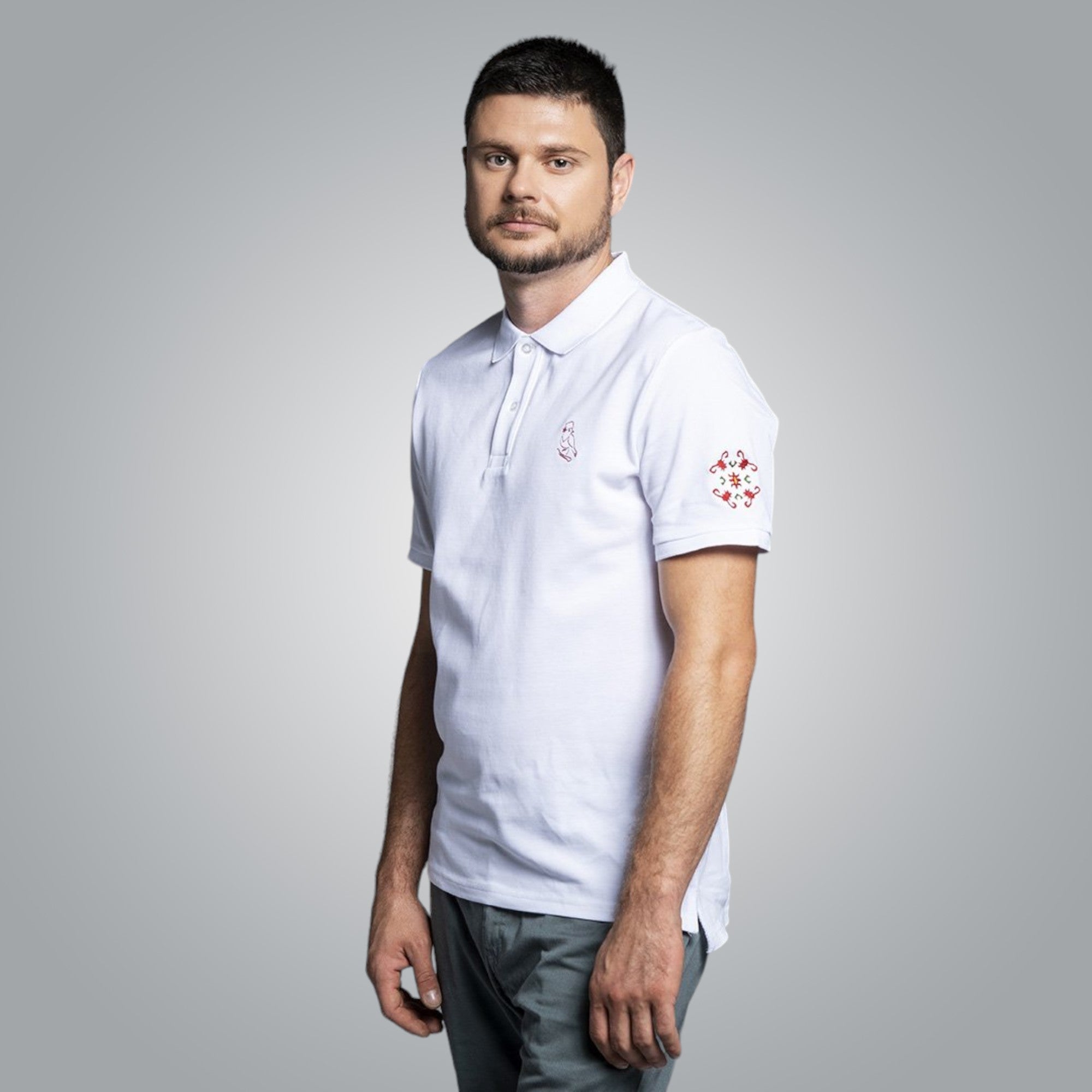 Тениска с яка "Букраний"