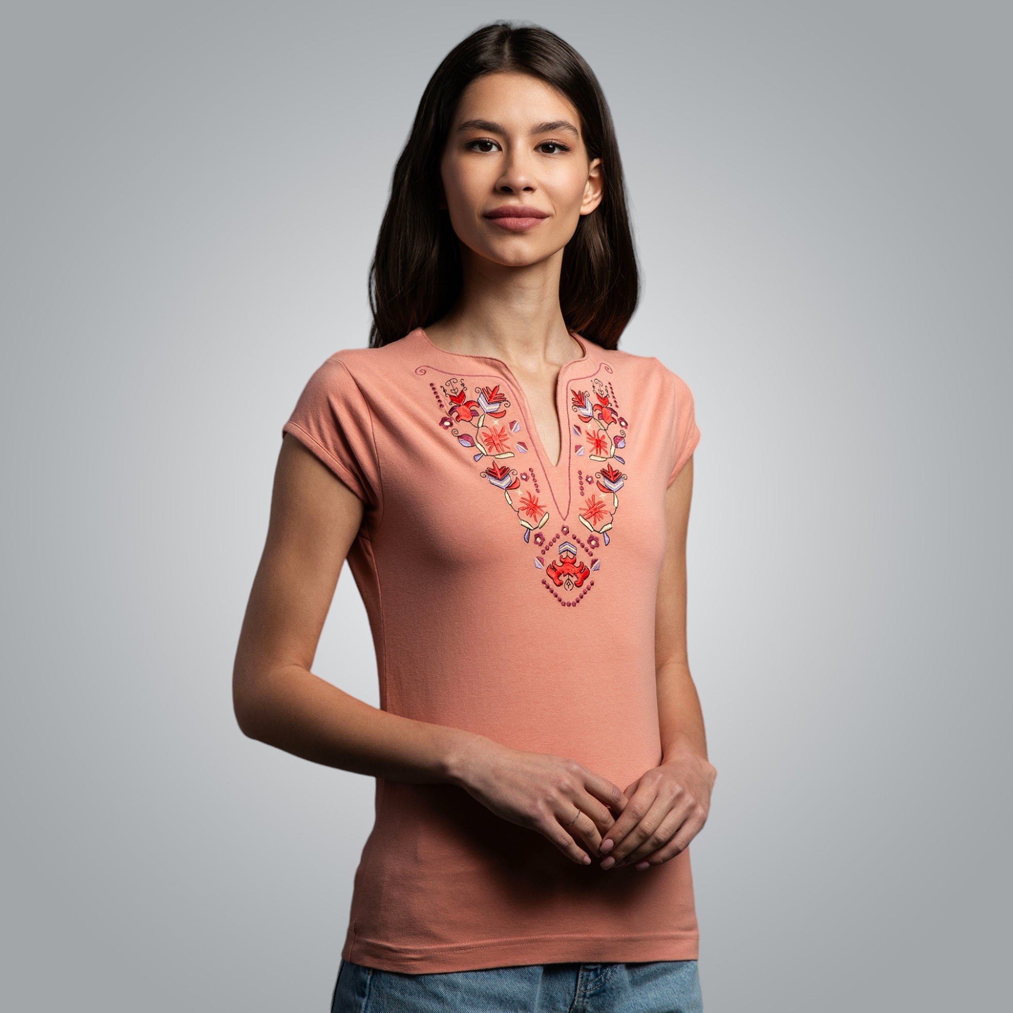 Тениска с V деколте - "Самоковска"