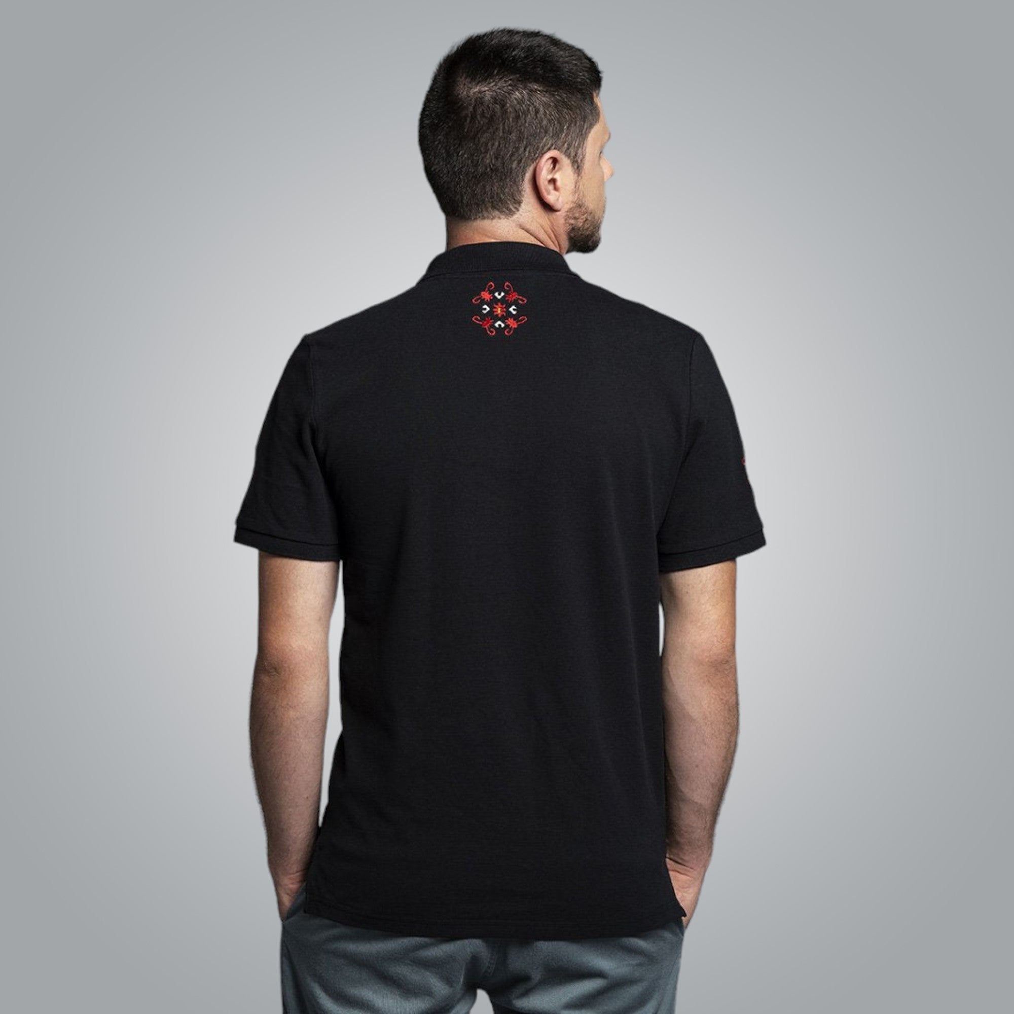 Tениска с яка "Букраний"