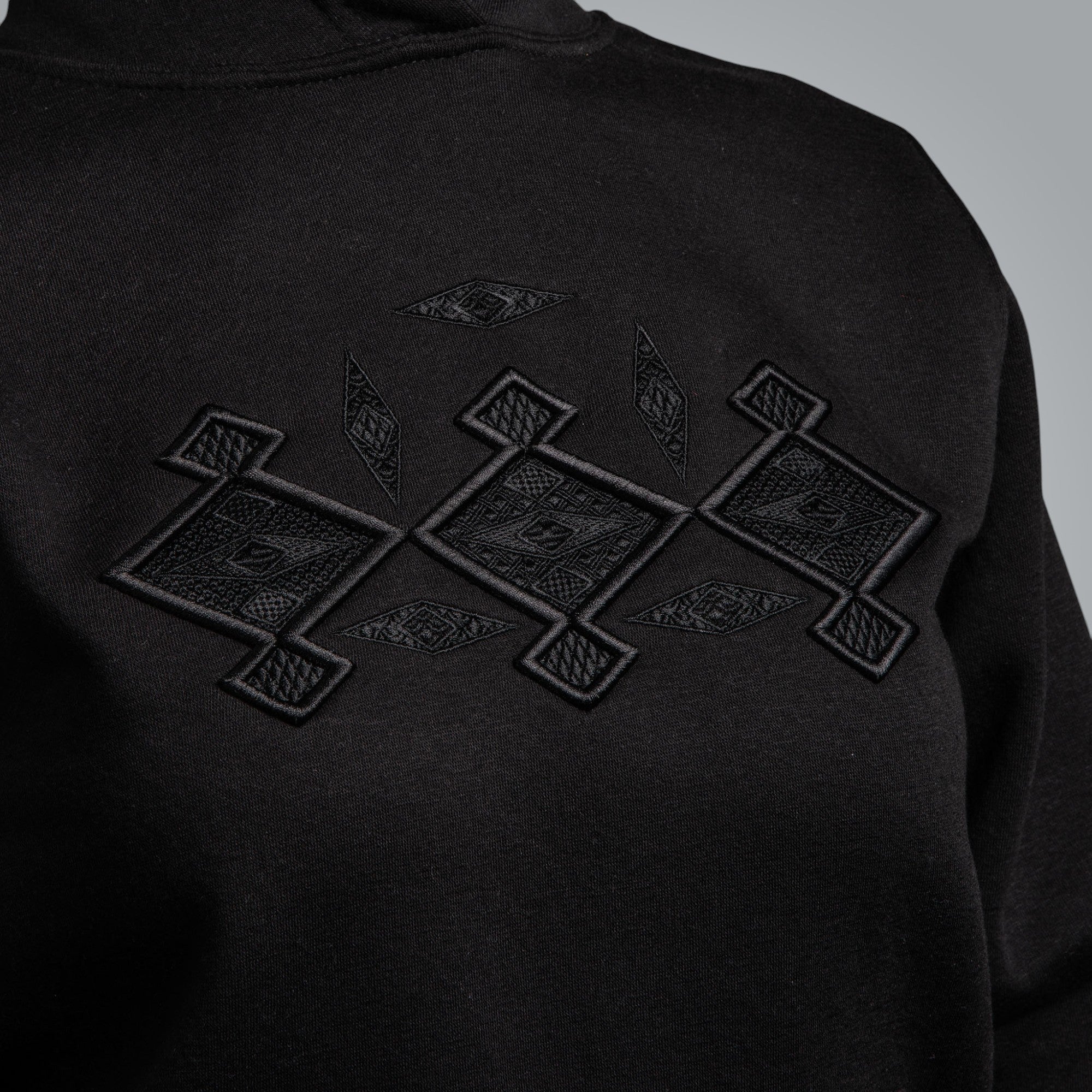 Дамска блуза с качулка "Канатица" 3D