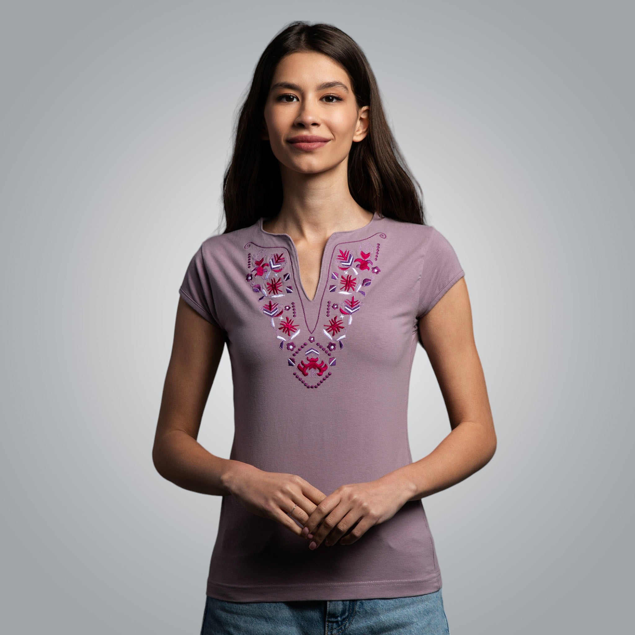 Тениска с V деколте - "Самоковска"