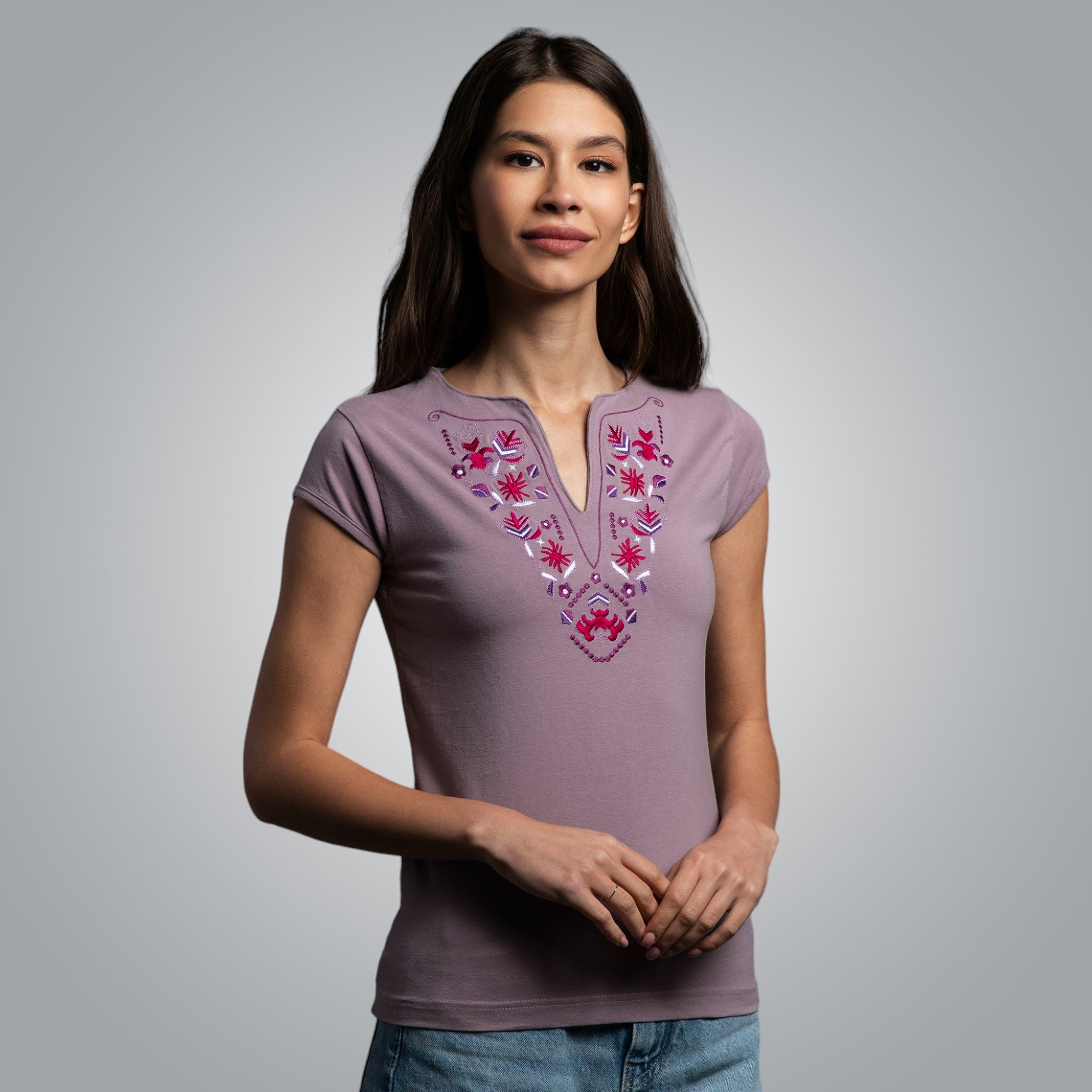 Тениска с V деколте - "Самоковска"