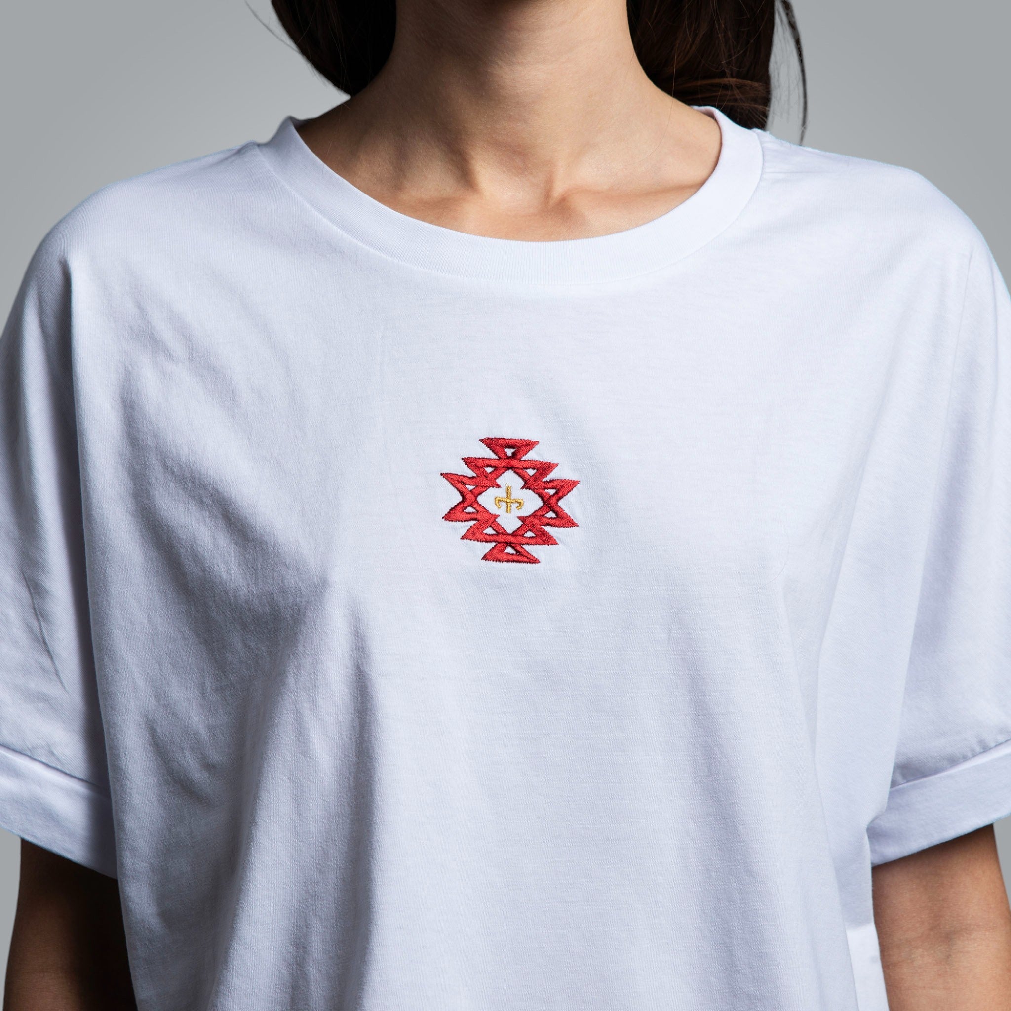 Уголемена дамска тениска "Единство"