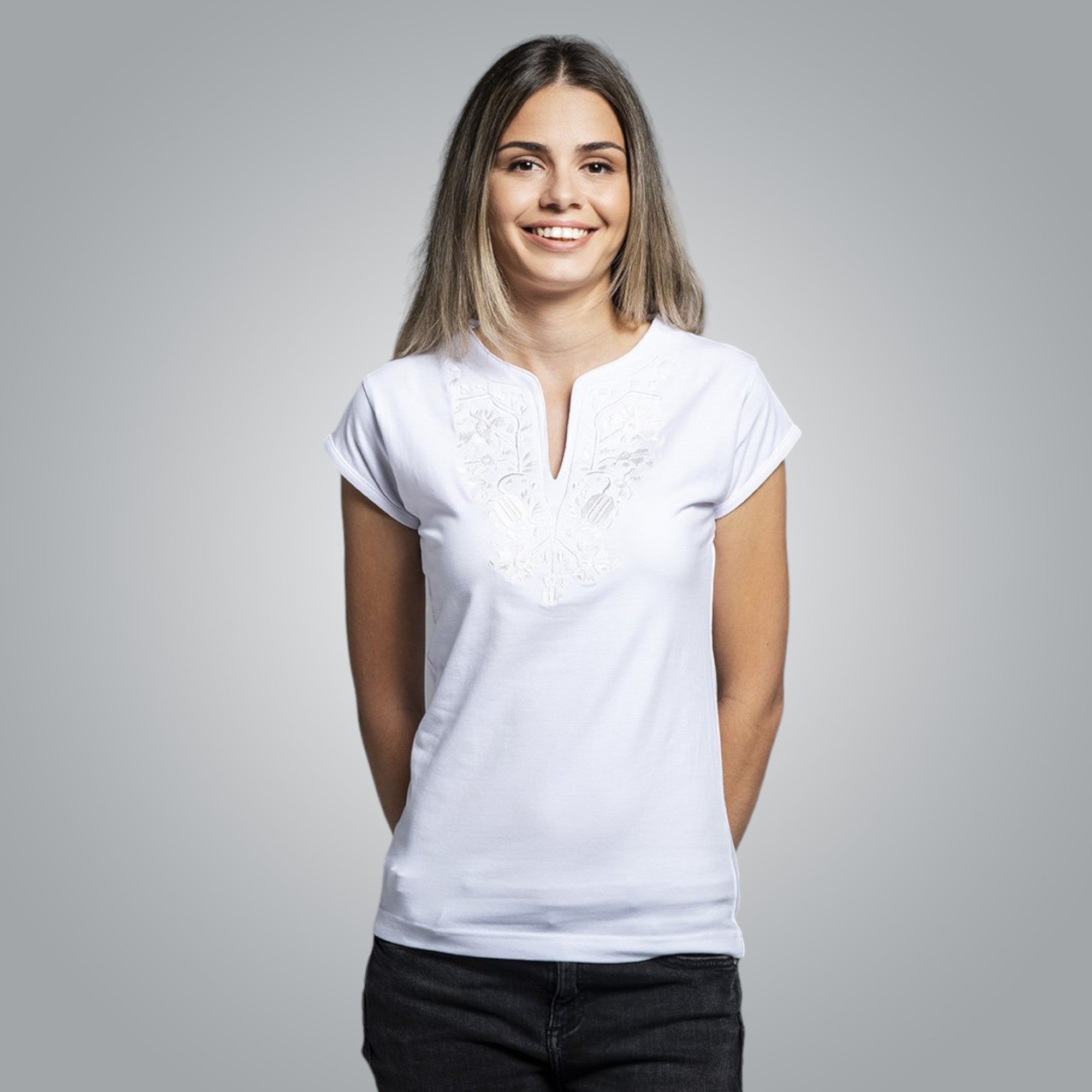 Тениска с V-деколте "Дърво на живота"