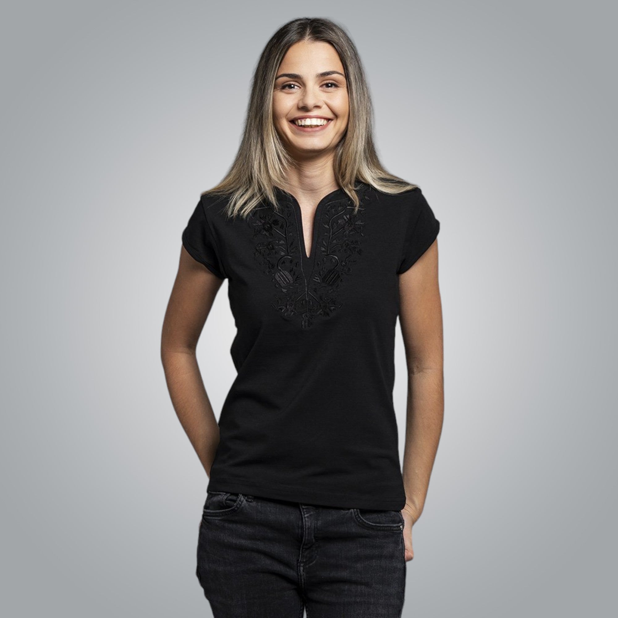 Тениска с V-деколте "Дърво на живота"