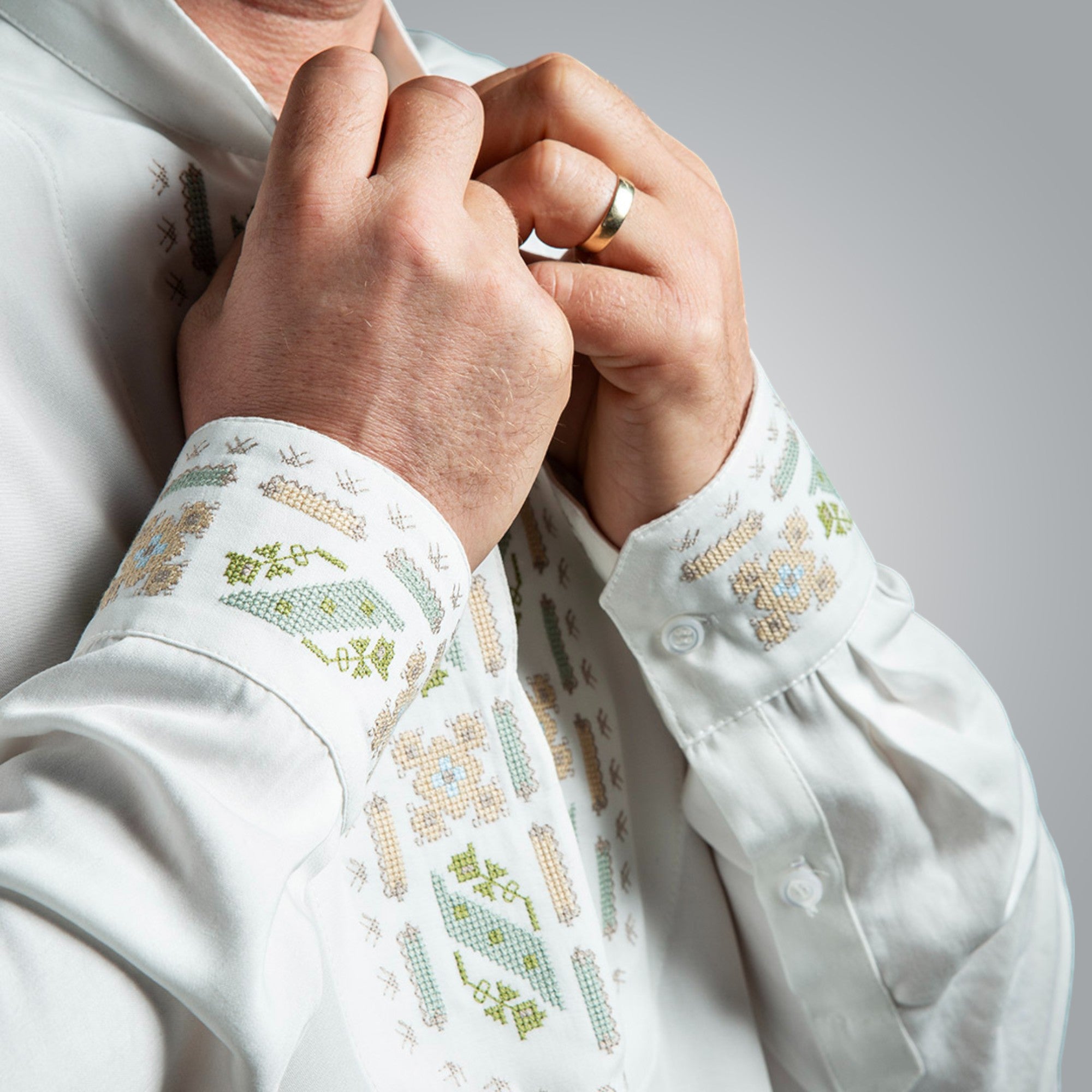 Риза с маншети "Защита"