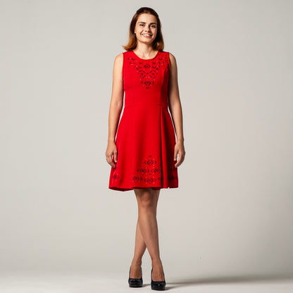 OUTLET Къса рокля с "Нашенска" шевица