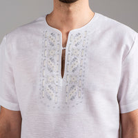 Мъжка риза с къс ръкав бродирана с бяла ахроматична шевица "Защита"